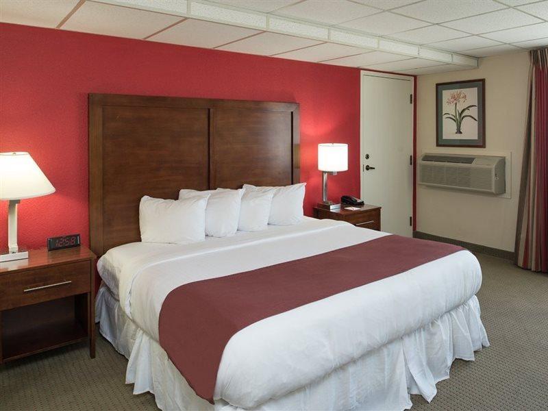 Ramada By Wyndham Downtown Σποκάν Εξωτερικό φωτογραφία