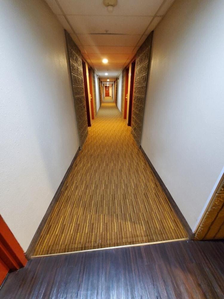 Ramada By Wyndham Downtown Σποκάν Εξωτερικό φωτογραφία