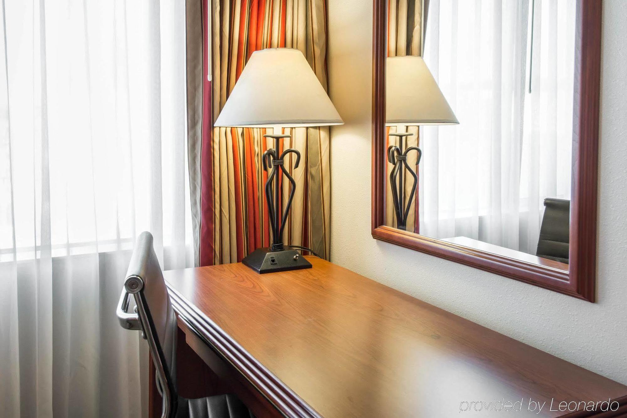 Ramada By Wyndham Downtown Σποκάν Εξωτερικό φωτογραφία