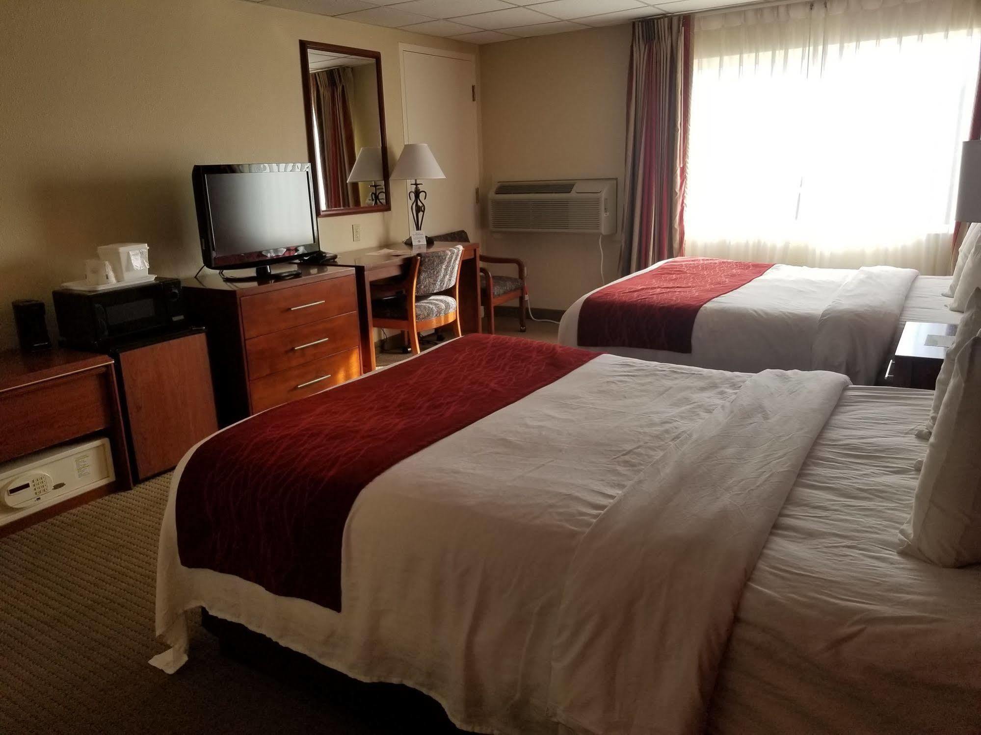 Ramada By Wyndham Downtown Σποκάν Εξωτερικό φωτογραφία